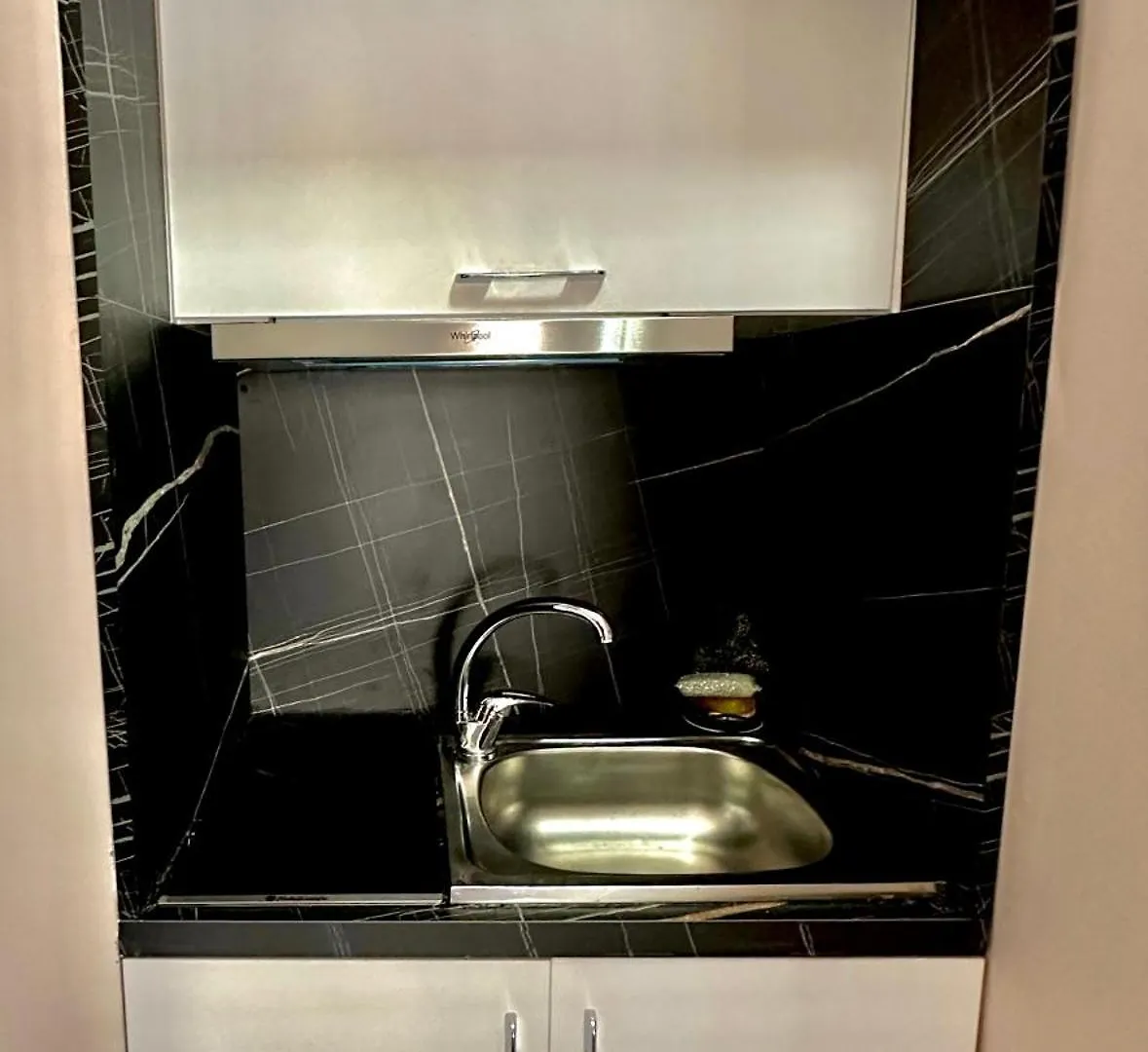 Midtown Cozy Apartment Tirana
